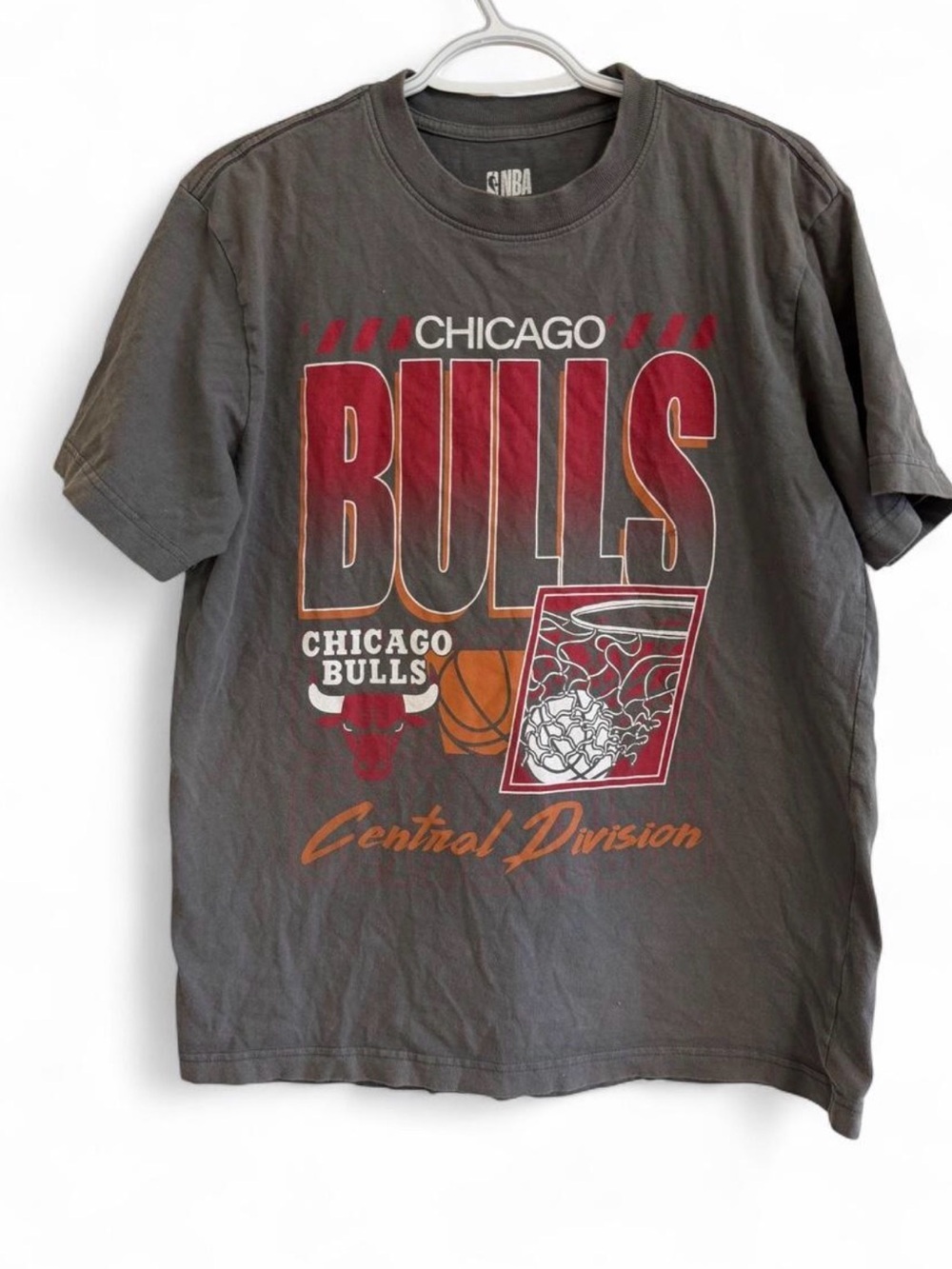 NBA Chicago Bulls Short Sleeve Tee - Gray with Red and Orange Graphics